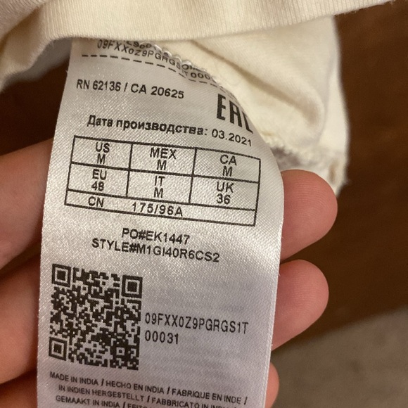 Guess short sleeve cream graphic tee - Picture 5 of 5